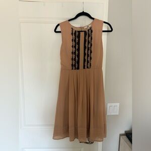 Lace Detail dress color Taupe
